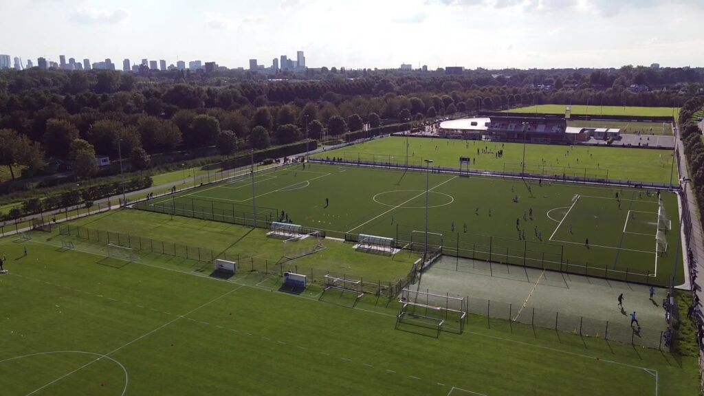 Overzicht van de trainingsvelden van de jeugdopleiding van Sparta Rotterdam