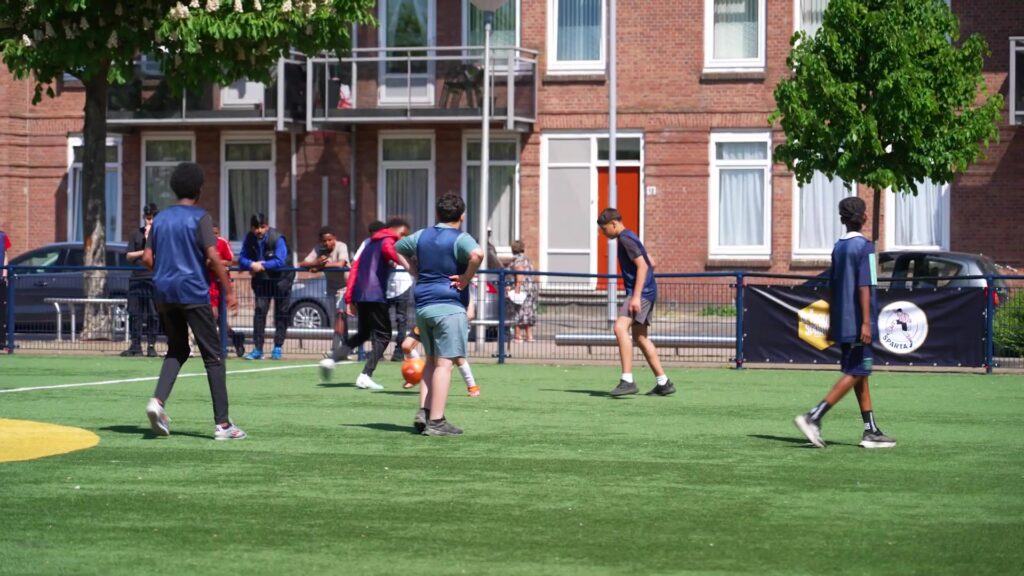 Voetbal op het Cruyff Court tijdens een eerdere Sparta Cup.